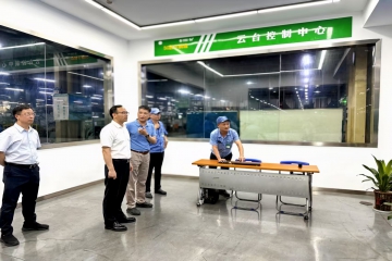 党建赋能发展 助推产业升级 ——娄底市委常委、组织部长梁龙义光临意昂官网集团发展调研